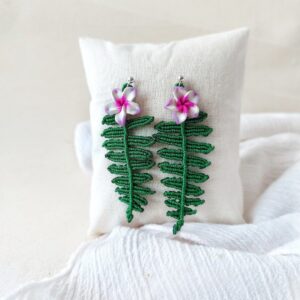 agnes earrings lilac flowers