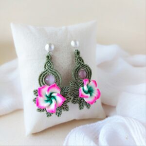 tanisha earrings dark pink flowers