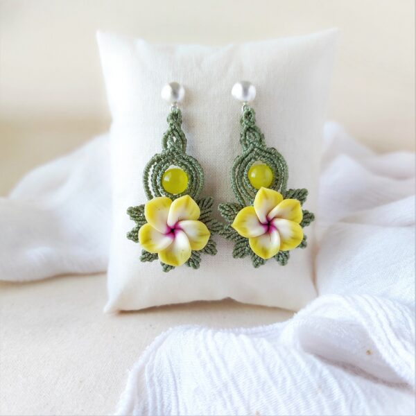 tanisha earrings yellow flowers
