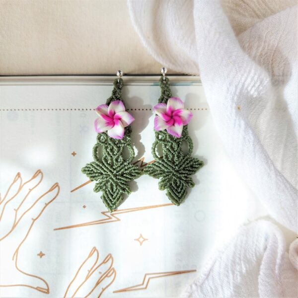carver earrings lilac flowers