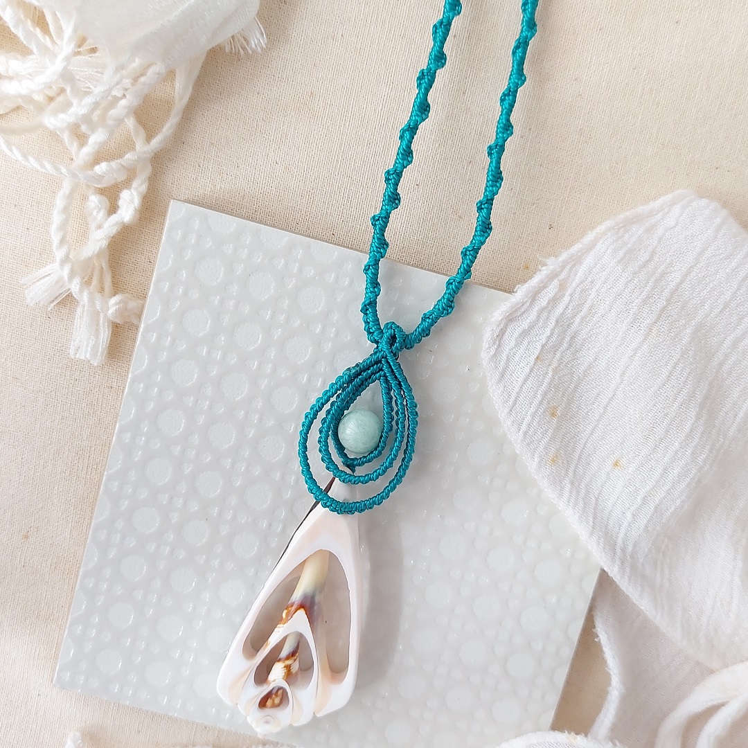 Coastal necklace, Amazonite and shell necklace with handmade macrame details